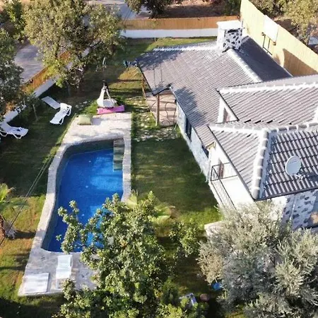 فيلة Vinograd Kalkan *